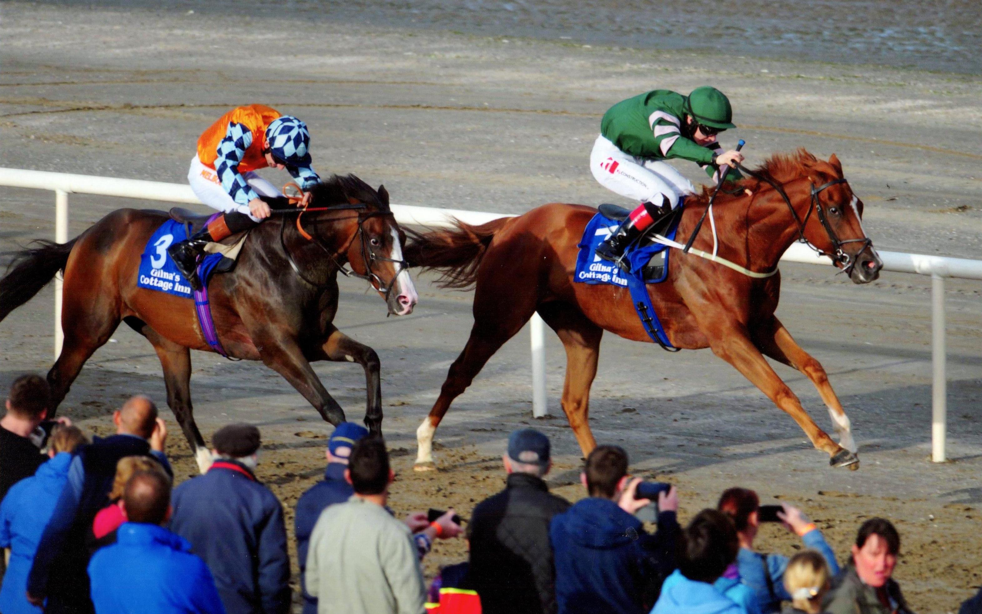SILK CRAVAT gives owners Gaelic Thoroughbreds a winner at Laytown 5th September 2017